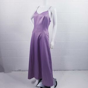 Belsoie Women's Size 12 Purple Formal Maxi Dress Gown‎ Sleeveless Beaded